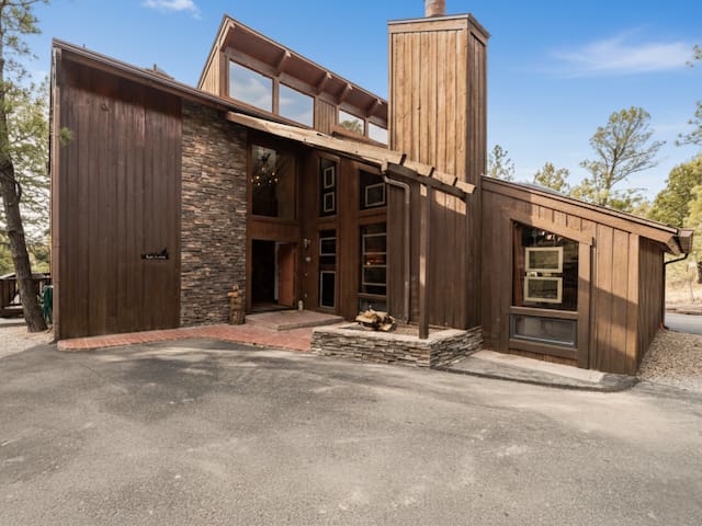 Ruidoso Vacation Rentals managed Airbnb listing 3