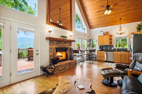 DT Asheville 16 mi | Hot Tub | Fire Pit | Secluded