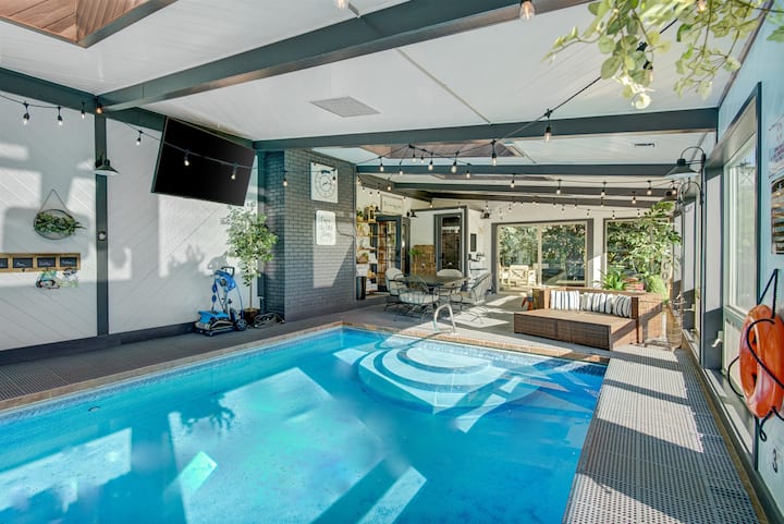 Indoor Pool & Hot Tub on Golf Course