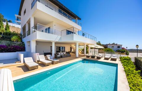 Azure Serenity Villa at Quinta Da Fortaleza