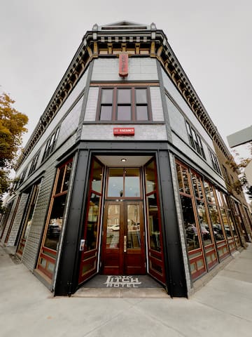 Eagle Cap Vacation Rentals managed Airbnb listing 3