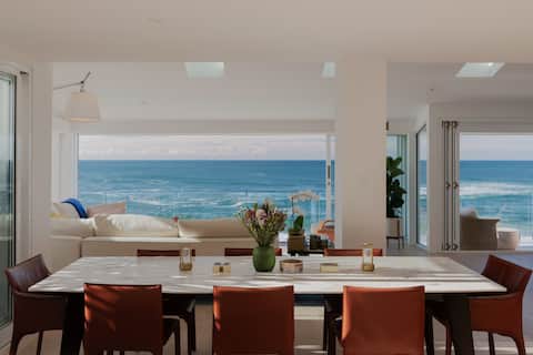 Loulou Beach House – 5 BR incl. Studio