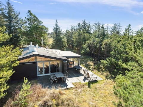 "Velika" - 1.2km from the sea by Interhome