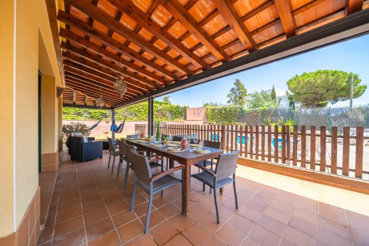 Villa Margot Lux, ideal for families, swimming poo gallery image 5