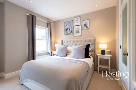 Station House - 4 Bedrooms - Great Location