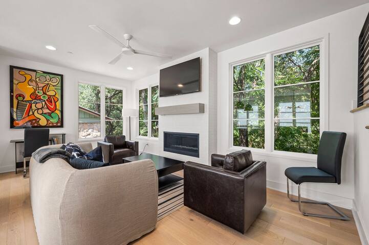 High-End Design + Private Pool – Sultana! gallery image 2