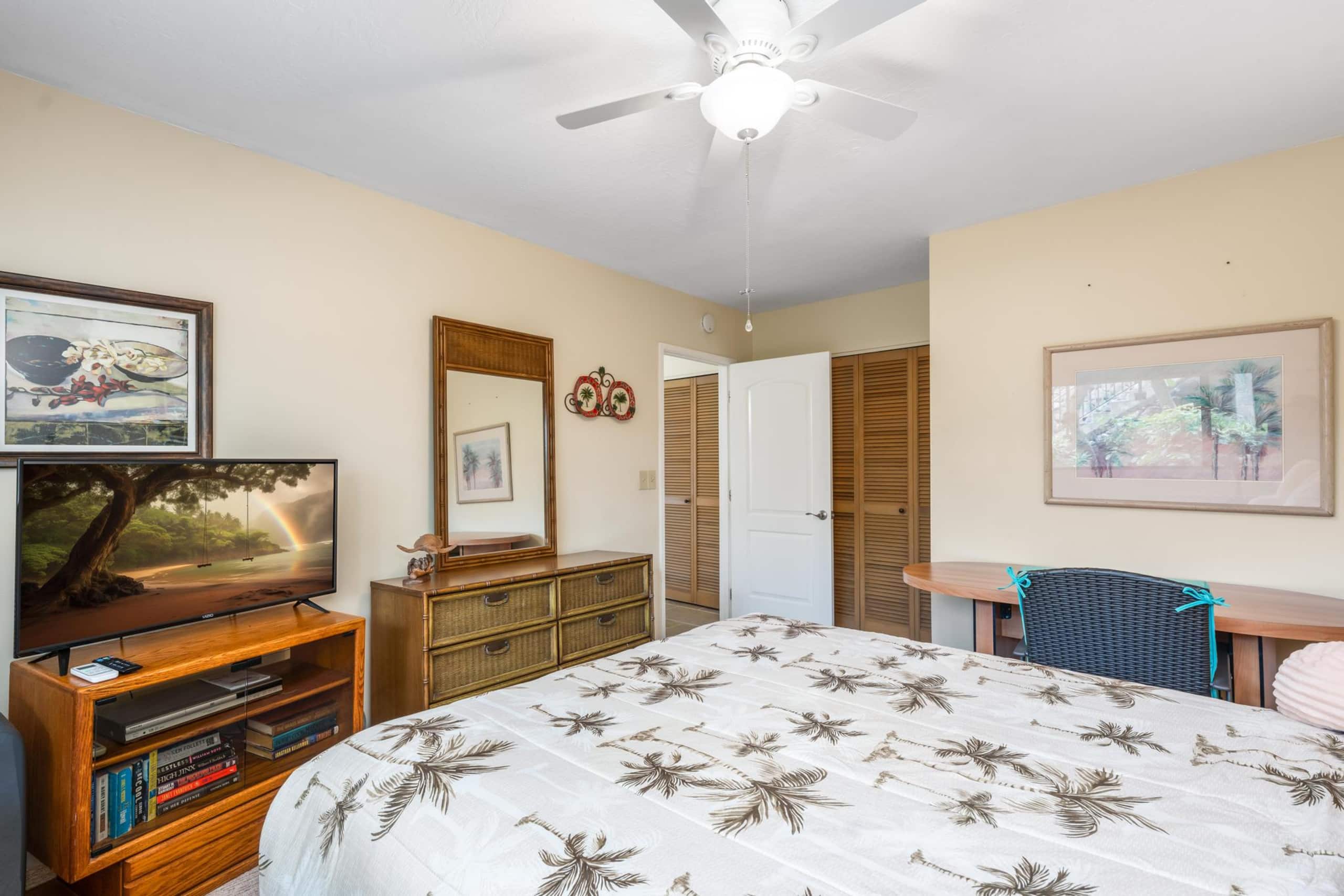 Condo in Kailua-Kona · ★4.71 · 2 bedrooms · 2 beds · 2 shared baths - Image 19