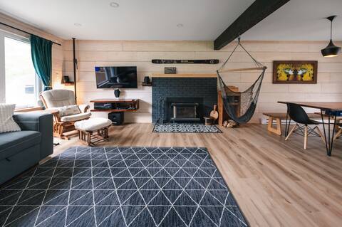 Murdoch Beach House - Fireplace and Sauna