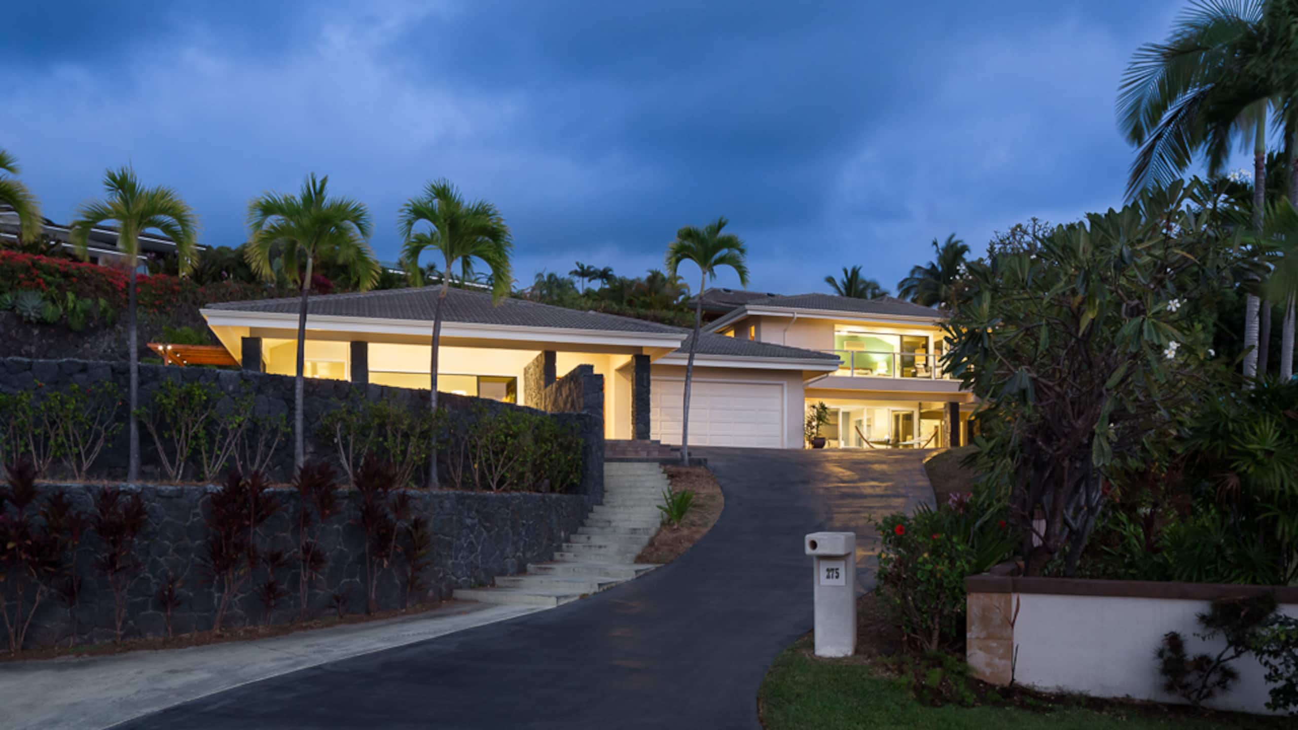Home in Kailua-Kona · ★4.53 · 5 bedrooms · 7 beds · 3.5 private baths - Image 32