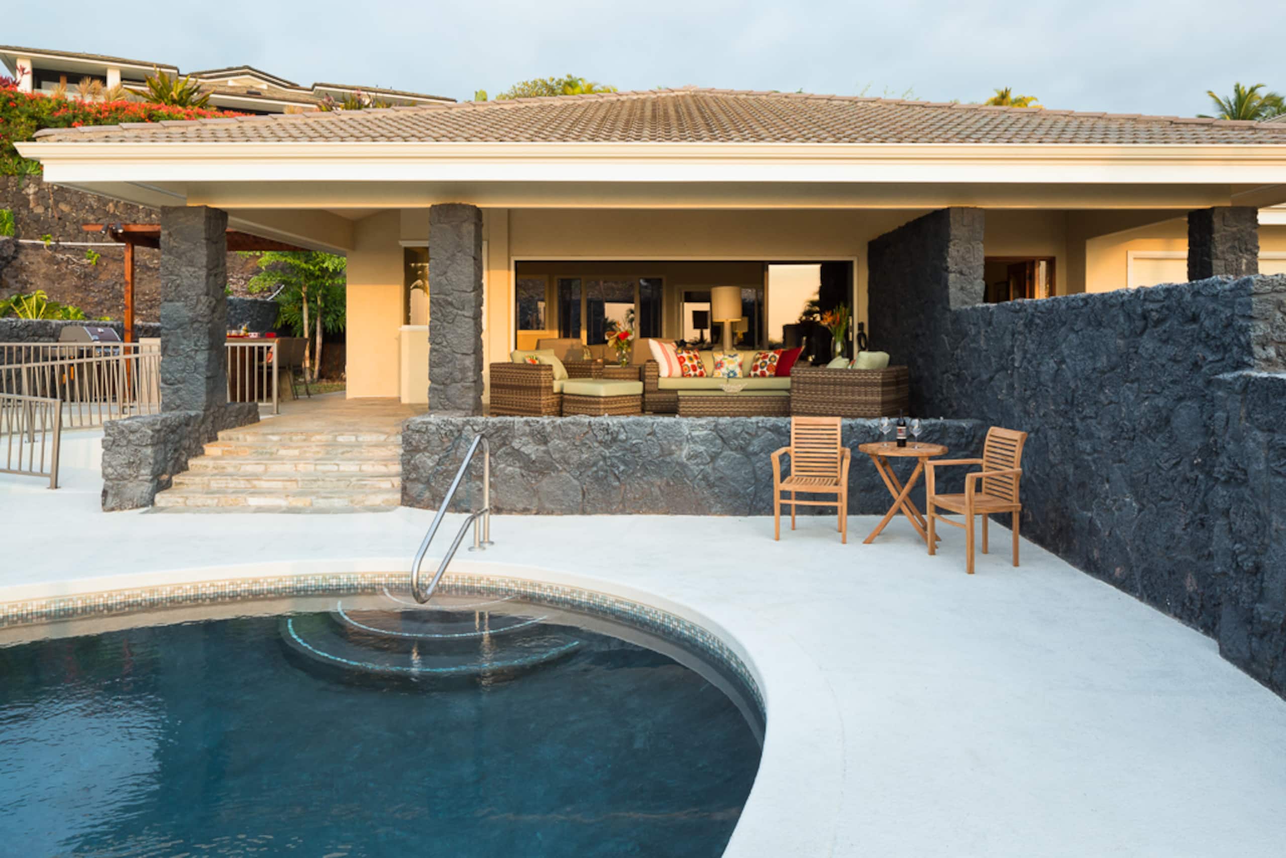 Home in Kailua-Kona · ★4.53 · 5 bedrooms · 7 beds · 3.5 private baths - Image 36
