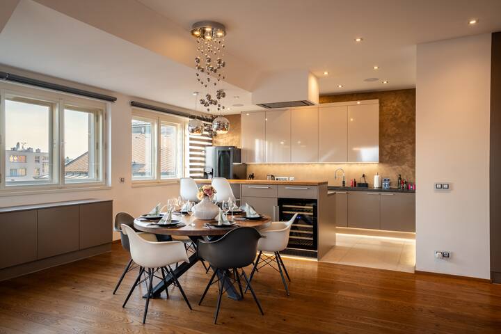 Luxury Penthouse in Center, Private Wellness + Gym gallery image 2