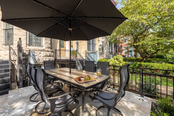 Luxury 4-BR+Parking | Heart of DC | Steps to Metro gallery image 4