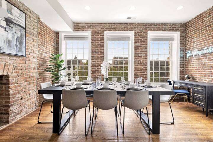 Luxury 4-BR+Parking | Heart of DC | Steps to Metro gallery image 5