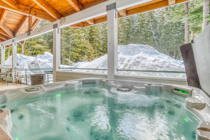 MT HOOD VACATION RENTALS managed Airbnb listing 1