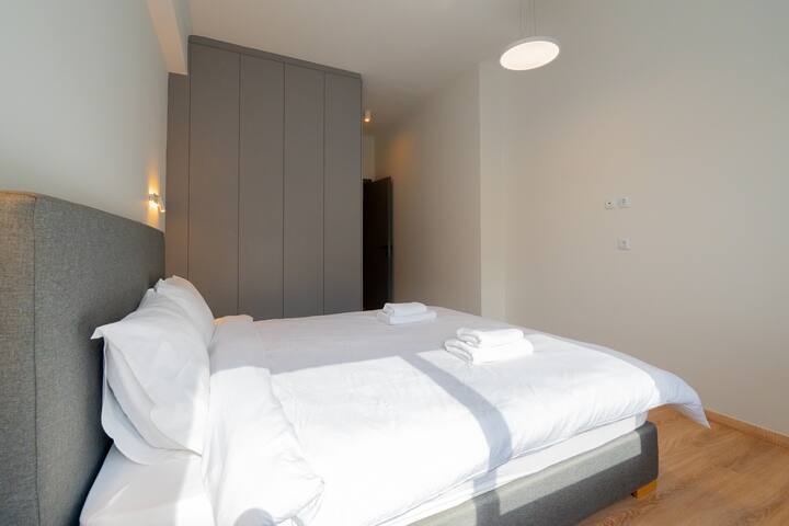 LIV – Luminous & Spacious Apartment in Pagrati gallery image 2