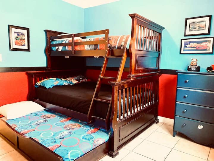 Twin over full bunkbed with twin pullout twin trundle
