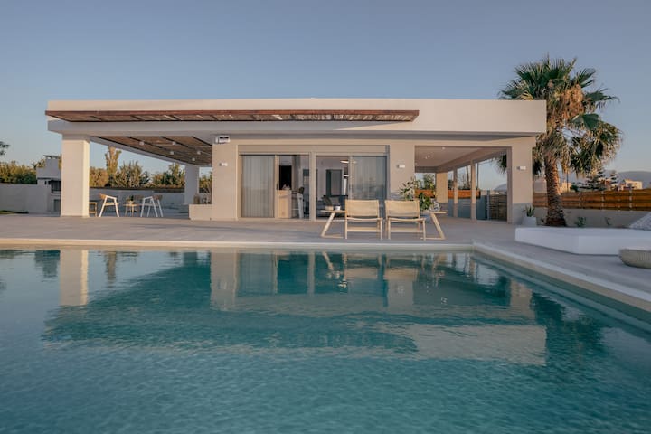 Athena Luxury Villa by Estia
