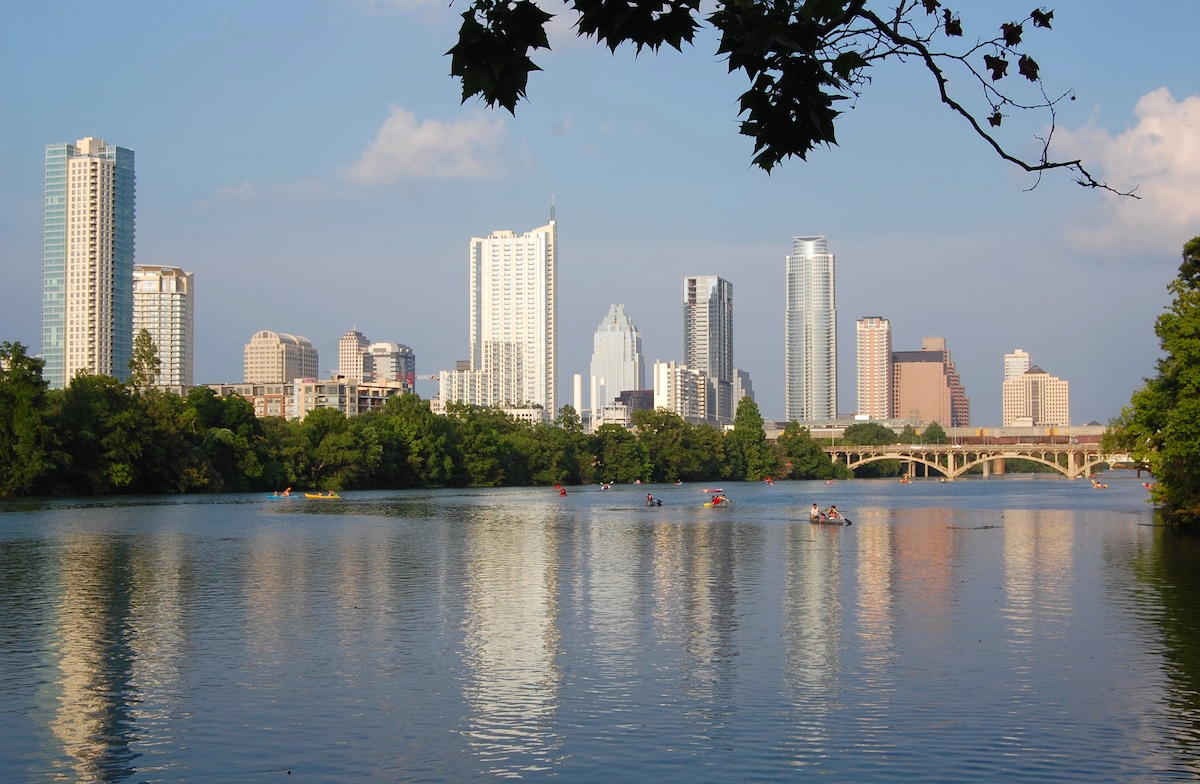 Relax and Recharge! Near Congress Avenue Bridge