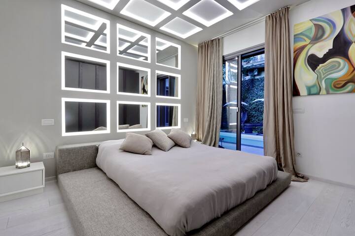 [Vatican > 5mins] Villa outdoor pool* + Terrace gallery image 2