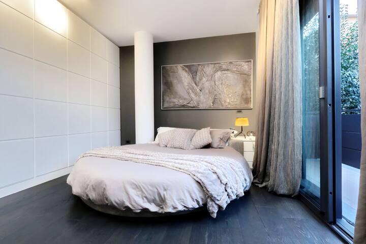 [Vatican > 5mins] Villa outdoor pool* + Terrace gallery image 3