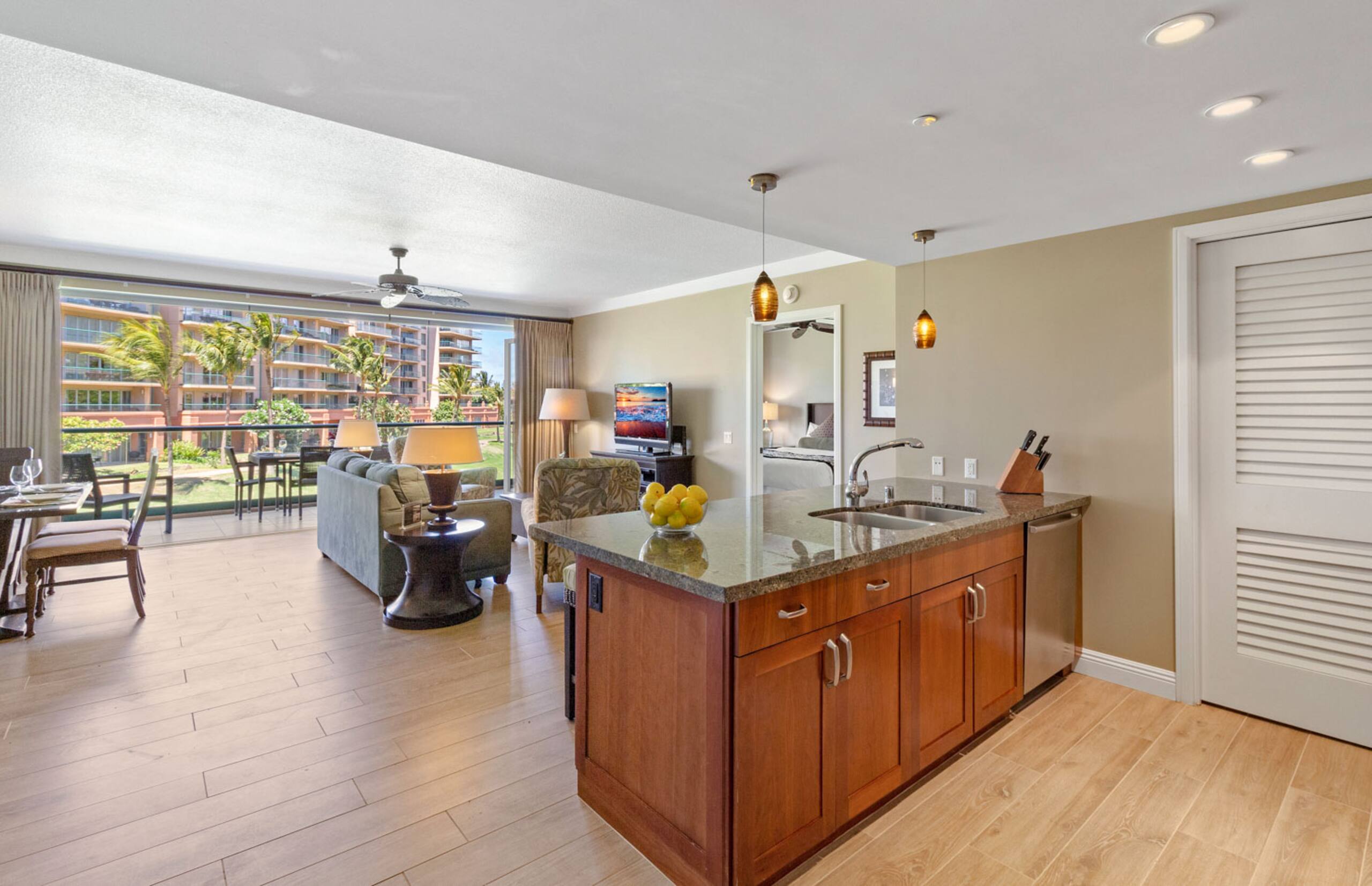 Condo in Lahaina · ★4.67 · 4 bedrooms · 6 beds · 4 baths - Image 24