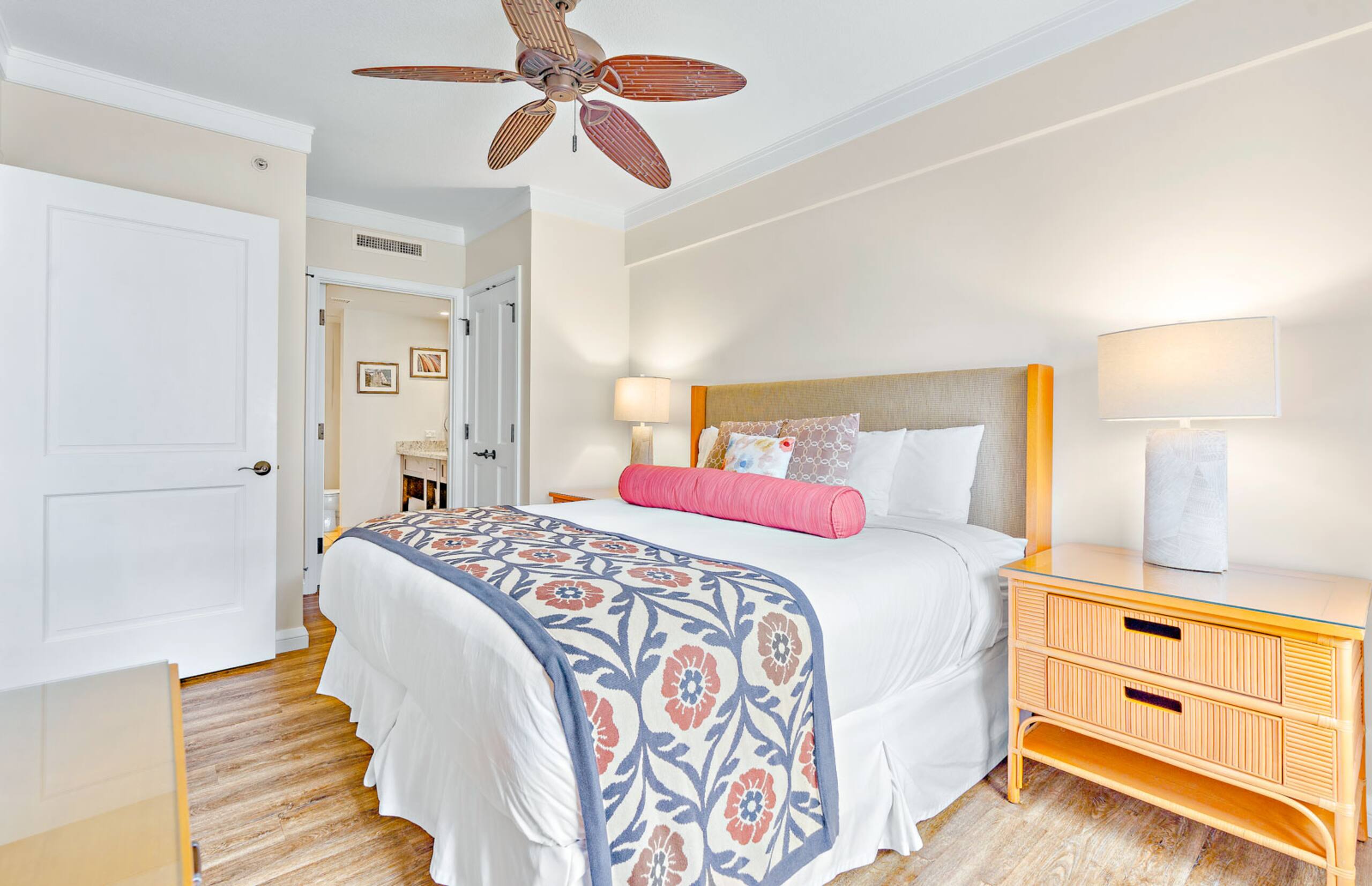 Condo in Lahaina · ★4.67 · 4 bedrooms · 6 beds · 4 baths - Image 18