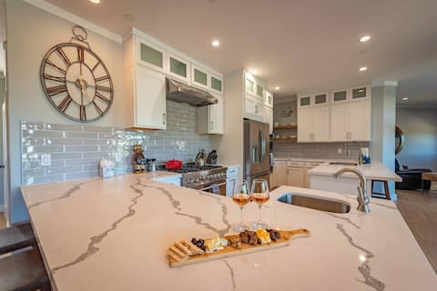 Top Airbnb: Designer Ranch w/Gourmet Kitchen & Views of in El Paso De Robles (Paso Robles)