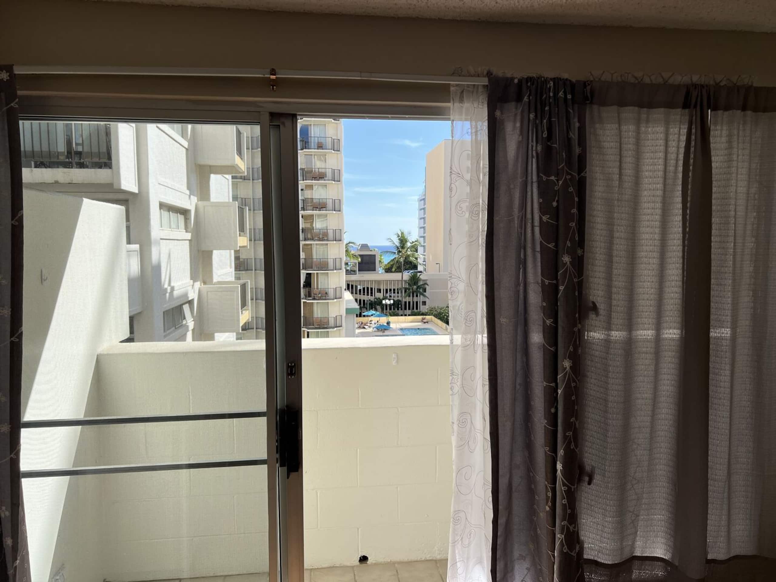Condo in Honolulu · ★4.63 · 1 bedroom · 1 bed · 1 bath - Image 4