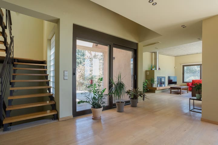 Endless Horizon Villa with Infinity pool gallery image 5