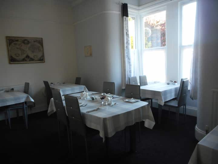 Double-standard-salle De Bain Partagée-first Floor - Weymouth