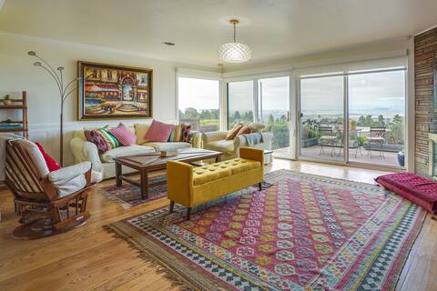 Stunning Bay-View Home in Kensington!