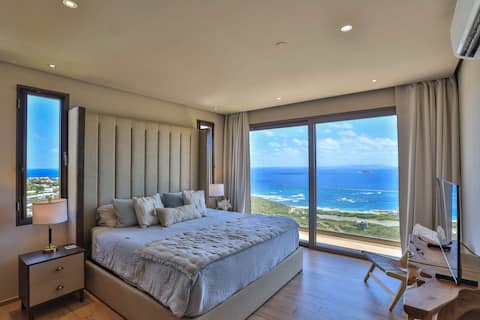 Endless Views @ Acqua Bleu
