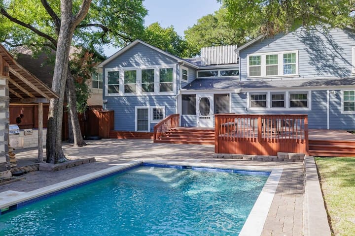 Austin Songbird – Pool, Gym & Walk to Lake