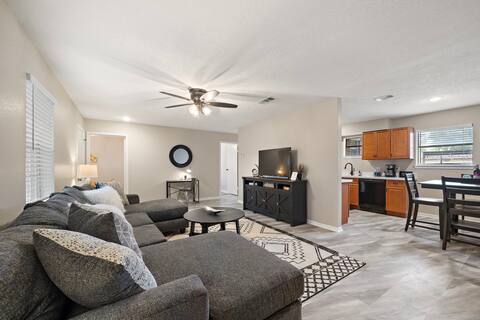 Tranquil Beach Retreat - Steps to Seabrook