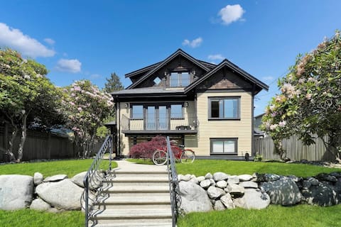 Vancouver Vacation Home by Chris (Hot Tub, Beach)