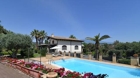 Villa Biddizza 10, Emma Villas