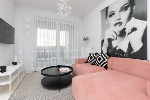 Top Airbnb: Przedpole 9 | Stylish Apartment | Parking in Włochy