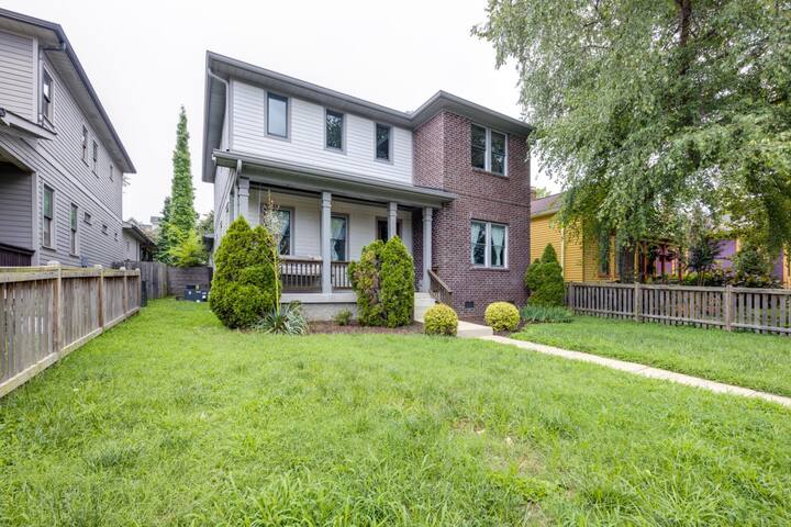 East Nashville | Pool Table & Yard | 30 Day Min