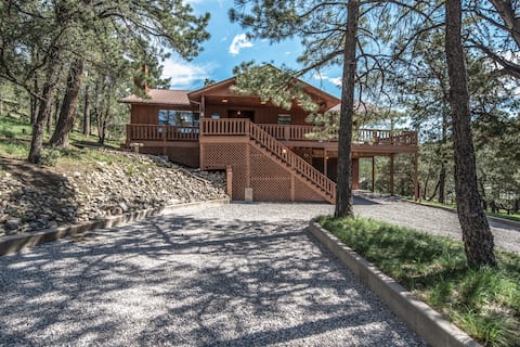 Jack Little | Wooded View, Gas Fireplace, Wi-Fi!
