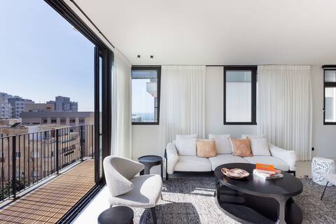 High Living 3BDR w/ Sea View by Geula Beach