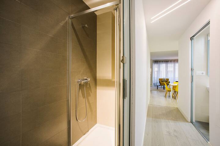 5 Getaria A , super central spacious apartment gallery image 5