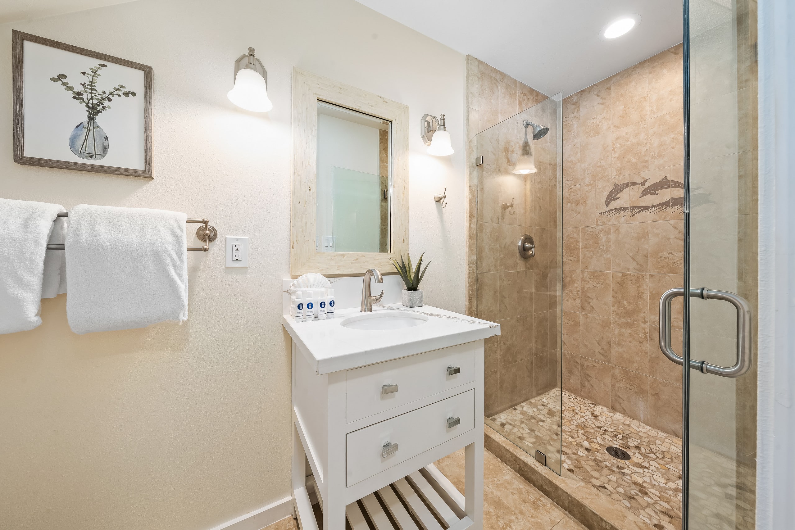 Condo in Lahaina · ★4.83 · 1 bedroom · 2 beds · 2 baths - Image 24