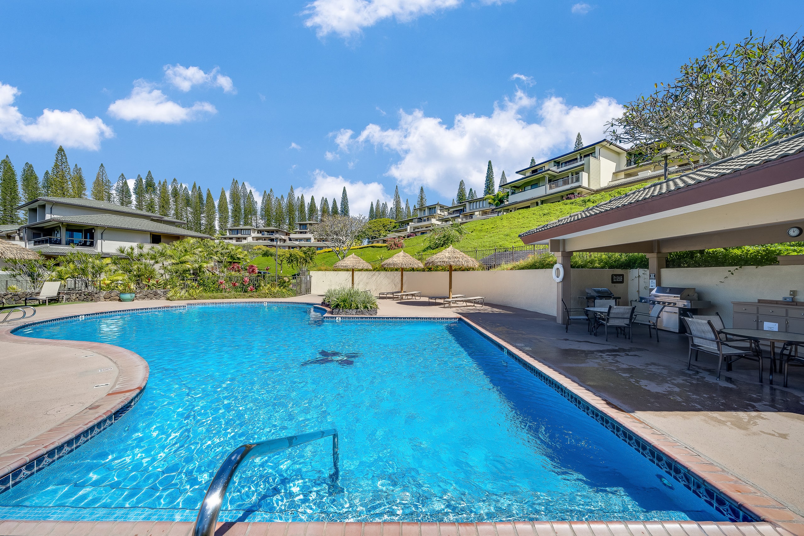 Condo in Lahaina · ★4.83 · 1 bedroom · 2 beds · 2 baths - Image 39