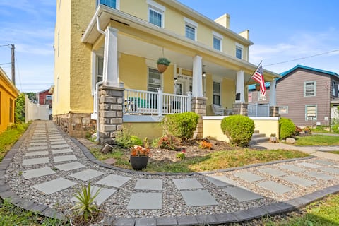 Canandaigua Luxury | Walk to Wedding Venues | FLX
