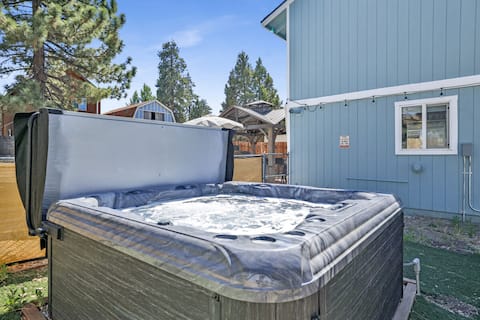 Jay Bird Landing Escape at Big Bear- Hot Tub-