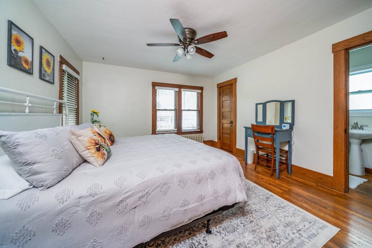 ห้องนอนหลัก - คิง