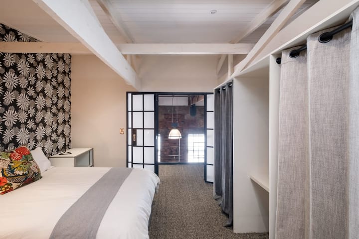 غرفة نوم 1 حمام داخلي