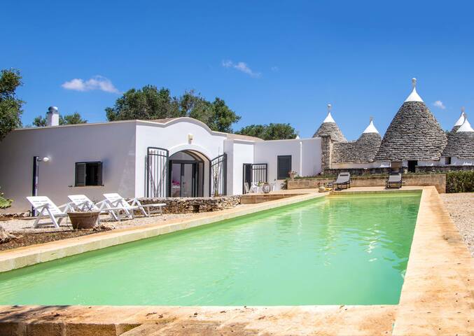 Trullo Yoram by Perle di Puglia