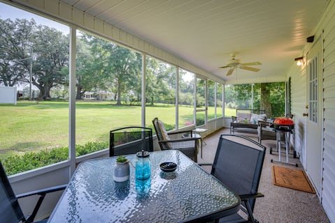 Sunny Florida Escape w/ Screened-In Patio & Grill!