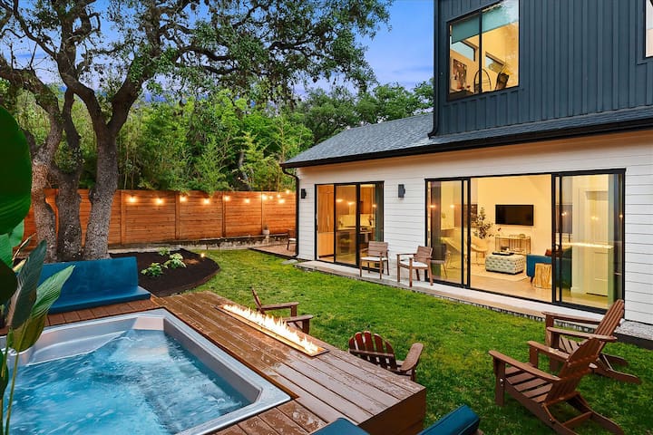 Bouldin Villa + Cold Plunge Pool-La Casa Barton!